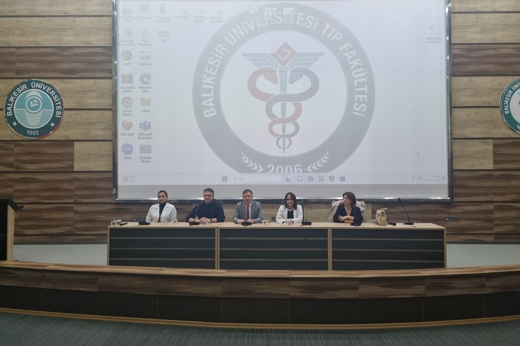 Dekan-Öğrenci buluşmalarının ilki niteliğindeki buluşma bugün Fakültemiz Dönem-6 öğrencileriyle gerçekleştirildi. 2