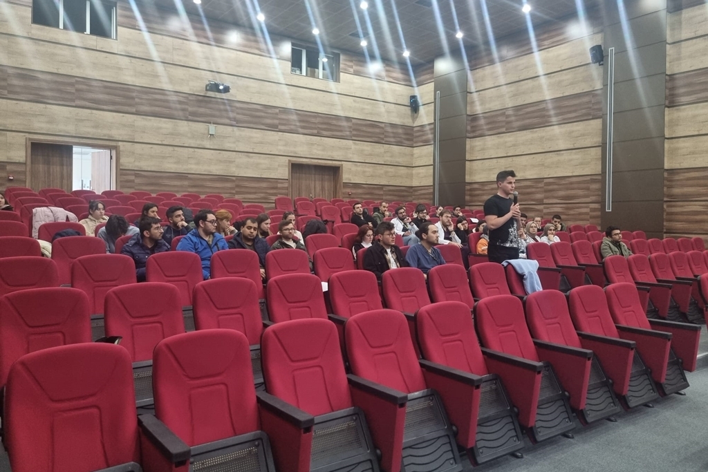 Dekan-Öğrenci buluşmalarının ilki niteliğindeki buluşma bugün Fakültemiz Dönem-6 öğrencileriyle gerçekleştirildi. 4