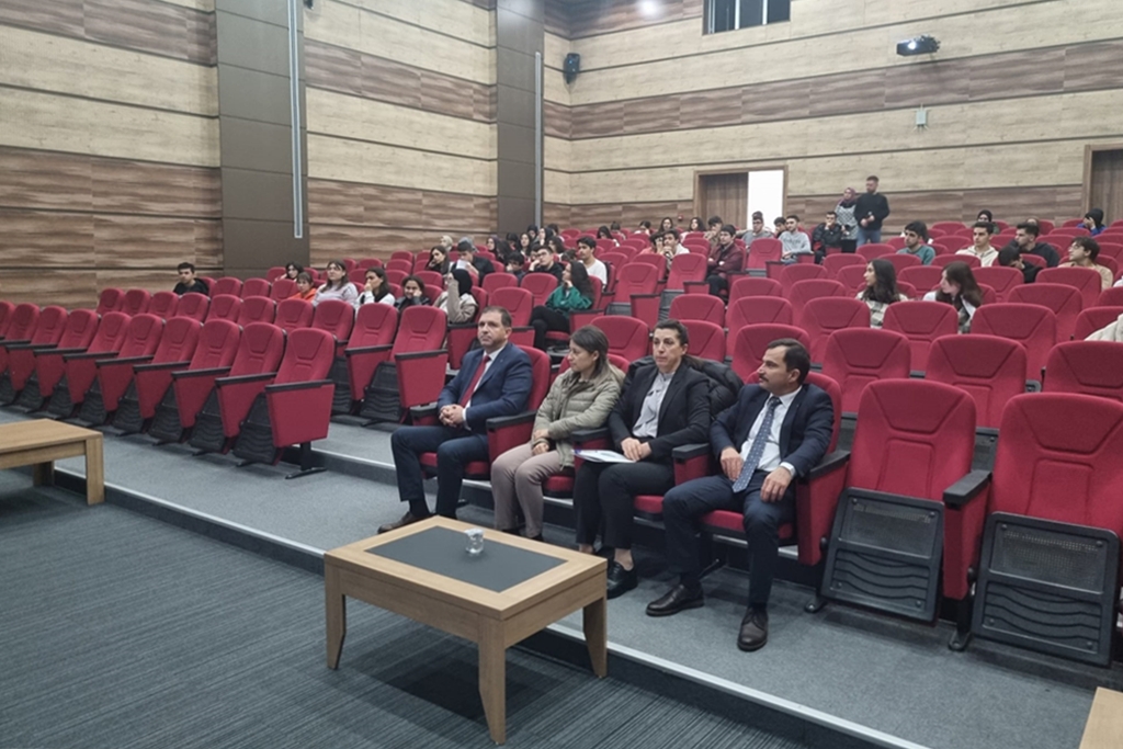 Üniversitemiz Sağlık Kültür Spor Daire Başkanlığı tarafından Fakültemiz Dönem-1 ve Dönem-2 öğrencilerine yönelik kulüp ve etkinlik tanıtımı yapıldı 2