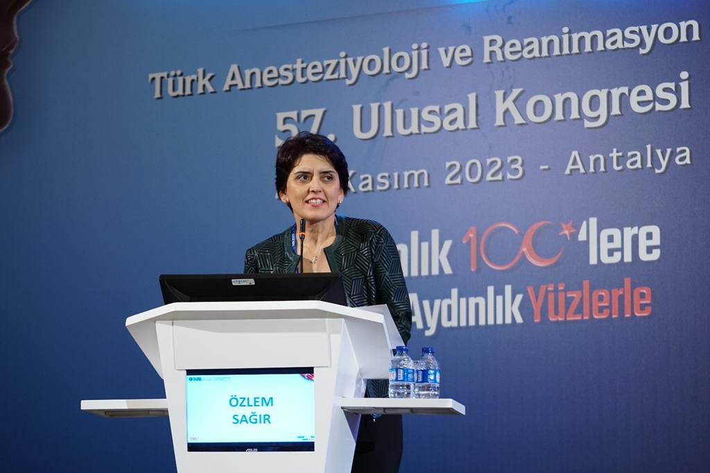 Fakültemiz Öğretim Üyesi Prof. Dr. Özlem Sağır Antalya’da gerçekleştirilen Türk Anesteziyoloji ve Reanimasyon Derneği 57. Ulusal Kongresi’nde Fakültemizi gururla temsil etti 2
