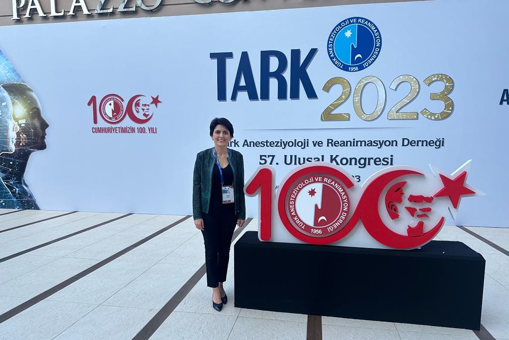 Fakültemiz Öğretim Üyesi Prof. Dr. Özlem Sağır Antalya’da gerçekleştirilen Türk Anesteziyoloji ve Reanimasyon Derneği 57. Ulusal Kongresi’nde Fakültemizi gururla temsil etti 3