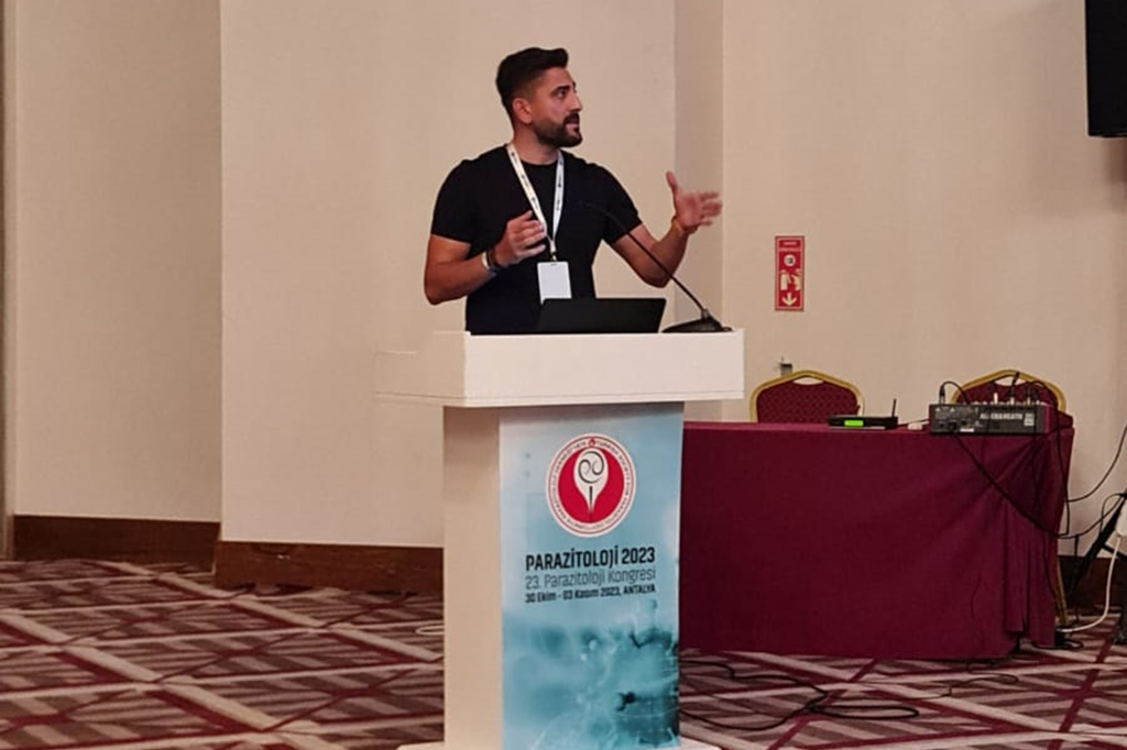 Fakültemiz Öğretim Üyesi Dr. Öğr. Üyesi Yener Özel 23. Ulusal Parazitoloji Kongresi’nde Fakültemizi temsil etti 3