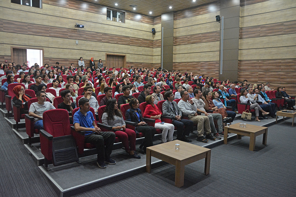 Fakültemiz 2023-2024 Eğitim-Öğretim Yılı akademik açılış programı ve açılış dersi etkinliği gerçekleştirildi