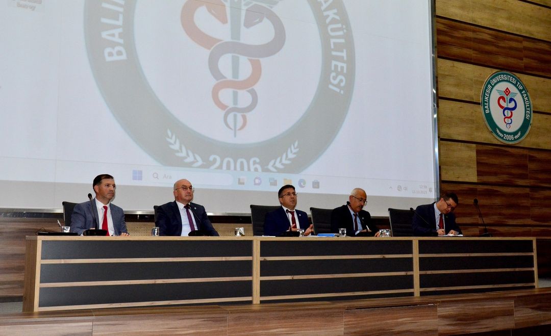 Rektörümüz Prof. Dr. Yücel Oğurlu, Fakültemiz Akademik Kurul Toplantısına Katıldı 4