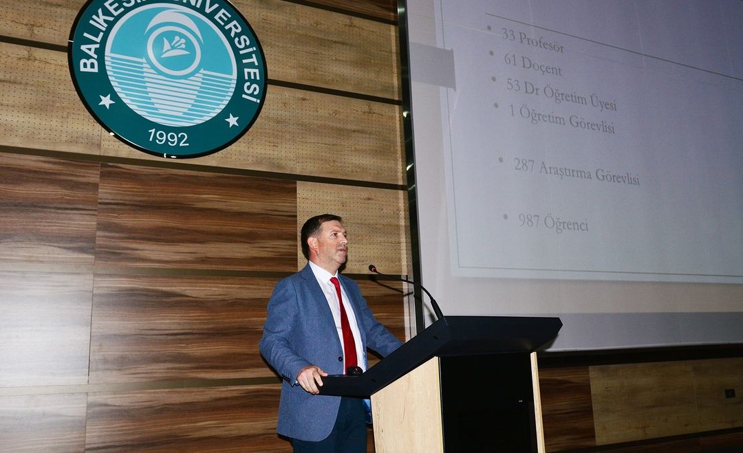 Rektörümüz Prof. Dr. Yücel Oğurlu, Fakültemiz Akademik Kurul Toplantısına Katıldı 2