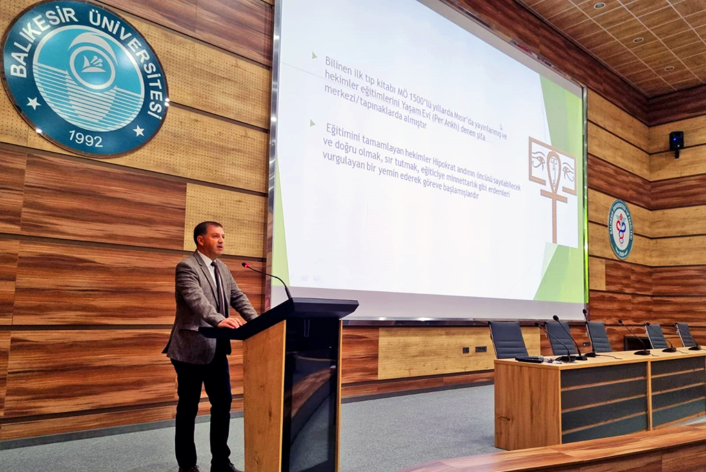 Fakültemiz 2023-2024 Eğitim-Öğretim yılı Dönem-1 öğrencilerine Dekanımız Prof. Dr. Volkan Yüksel'in ilk dersi ile başladı 2
