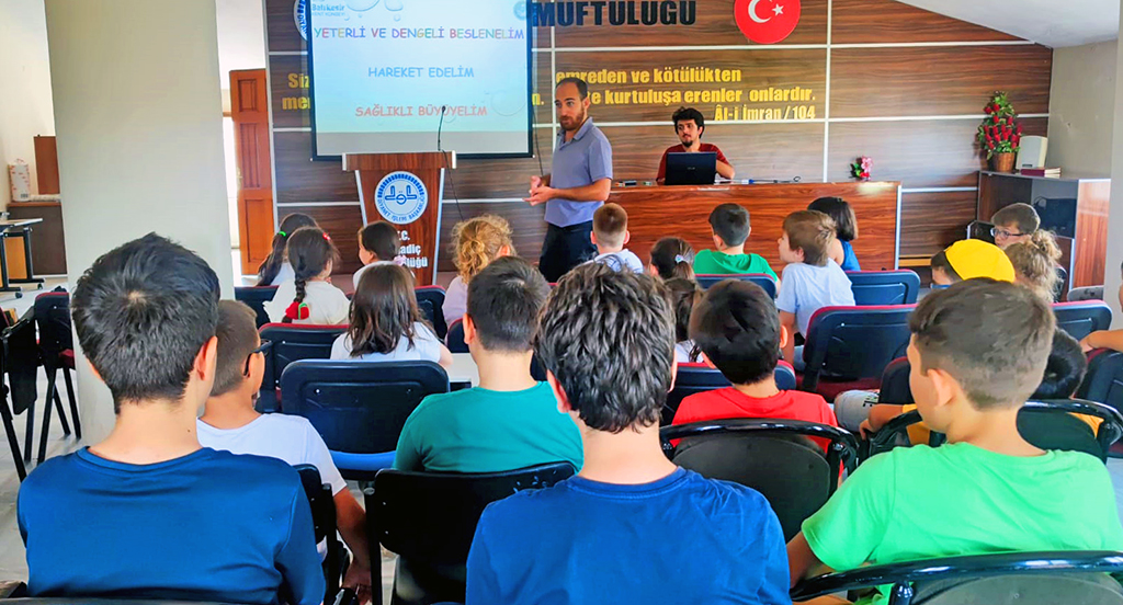 Fakültemiz Halk Sağlığı Anabilim Dalı tarafından Bigadiç İlçesinde 5 farklı Kuran kursunda Sağlıklı ve Dengeli Beslenme eğitimi verildi