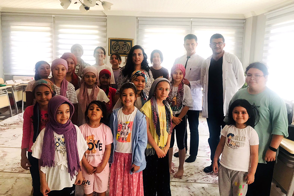 Fakültemiz Halk Sağlığı Anabilim Dalı tarafından Bigadiç İlçesinde 5 farklı Kuran kursunda Sağlıklı ve Dengeli Beslenme eğitimi verildi 2