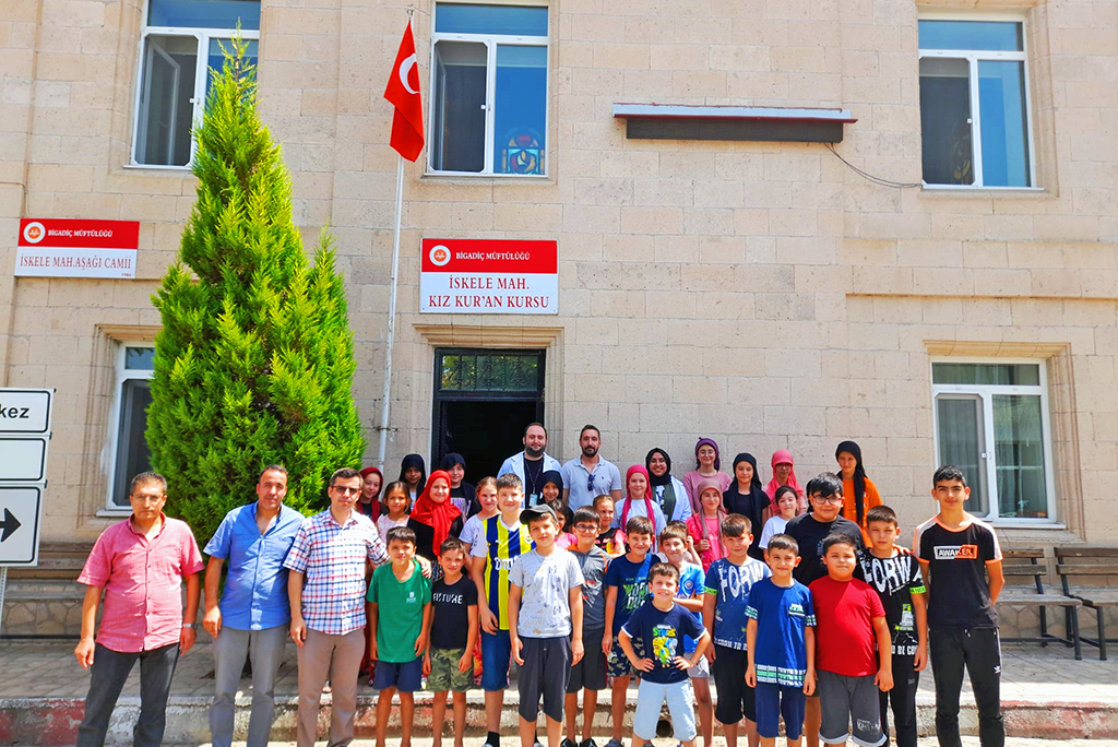Fakültemiz Halk Sağlığı Anabilim Dalı tarafından Bigadiç İlçesinde 5 farklı Kuran kursunda Sağlıklı ve Dengeli Beslenme eğitimi verildi 4