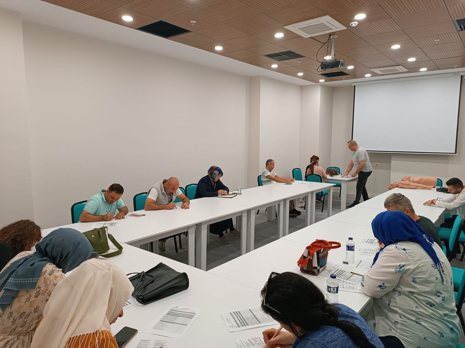 Üniversitemiz Bünyesindeki İlkyardım Ekiplerinin Eğitimi 3