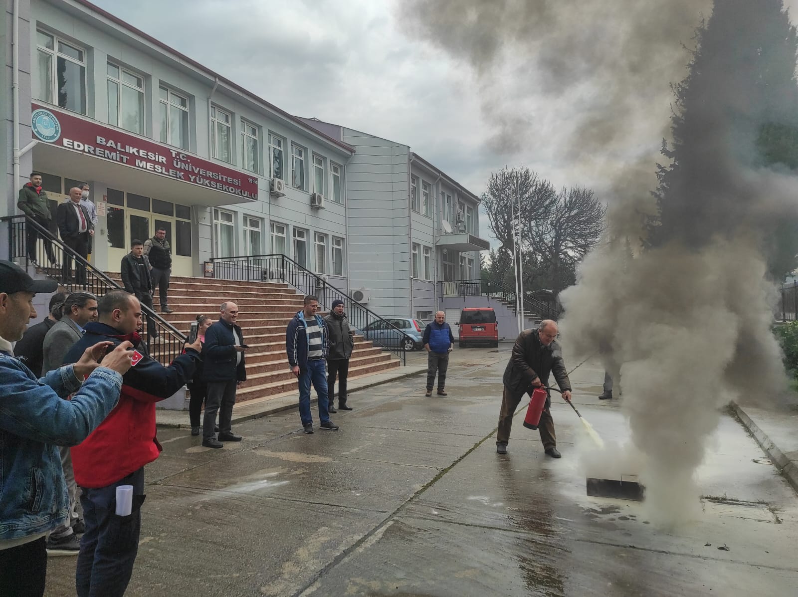 Üniversitemiz Bünyesindeki Söndürme Ekiplerinin Eğitimi (Körfez Bölgesi) 3