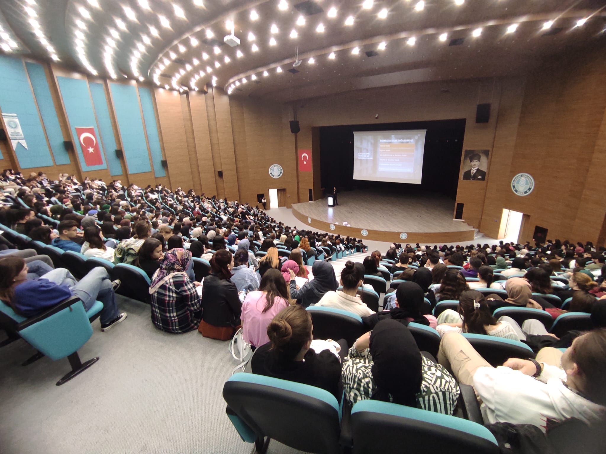 İş Sağlığı ve Güvenliği Koordinatörlüğü çalışan ve öğrenci temel iş sağlığı ve güvenliği eğitimlerini sürdürüyor. 2