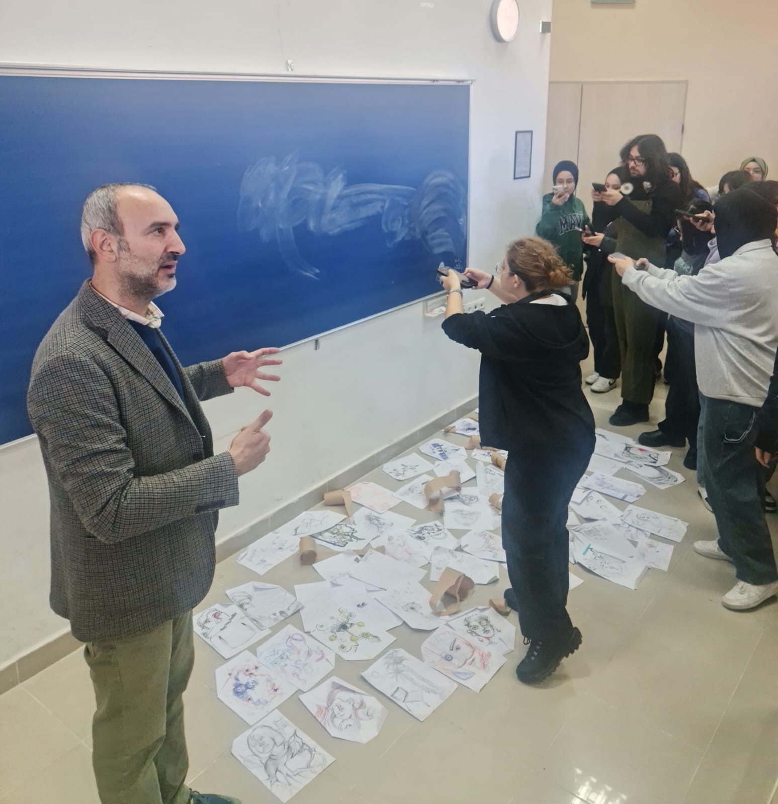 Tasarım Bölümü Grafik Tasarımda Disiplinler Arası Yaklaşım Semineri 2