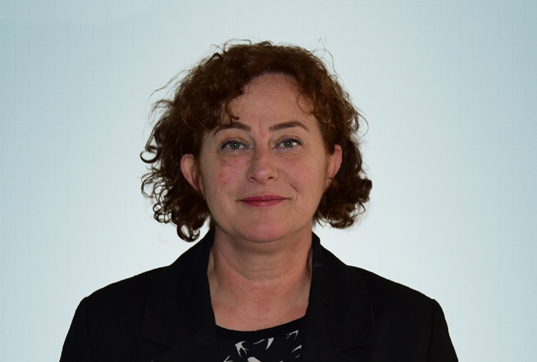 Doç. Dr. AYLA SOLMAZ AVCIKURT