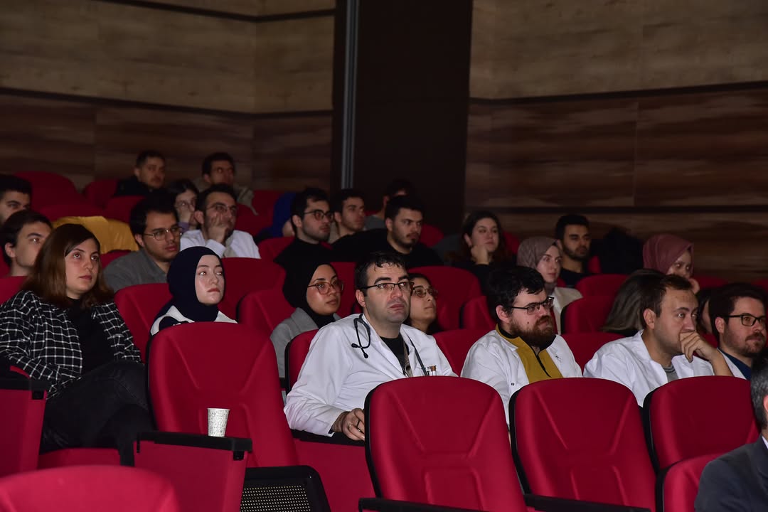 “İç Hastalıkları Pratiğinde Sık Yapılan Hatalar” Fakültemizdeki Sempozyumda Masaya Yatırıldı 2