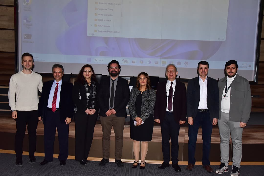 “İç Hastalıkları Pratiğinde Sık Yapılan Hatalar” Fakültemizdeki Sempozyumda Masaya Yatırıldı 8