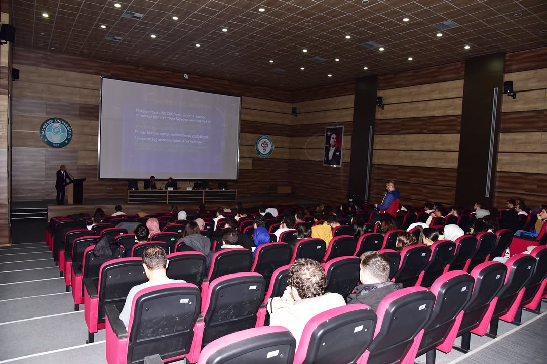 “İç Hastalıkları Pratiğinde Sık Yapılan Hatalar” Fakültemizdeki Sempozyumda Masaya Yatırıldı 4