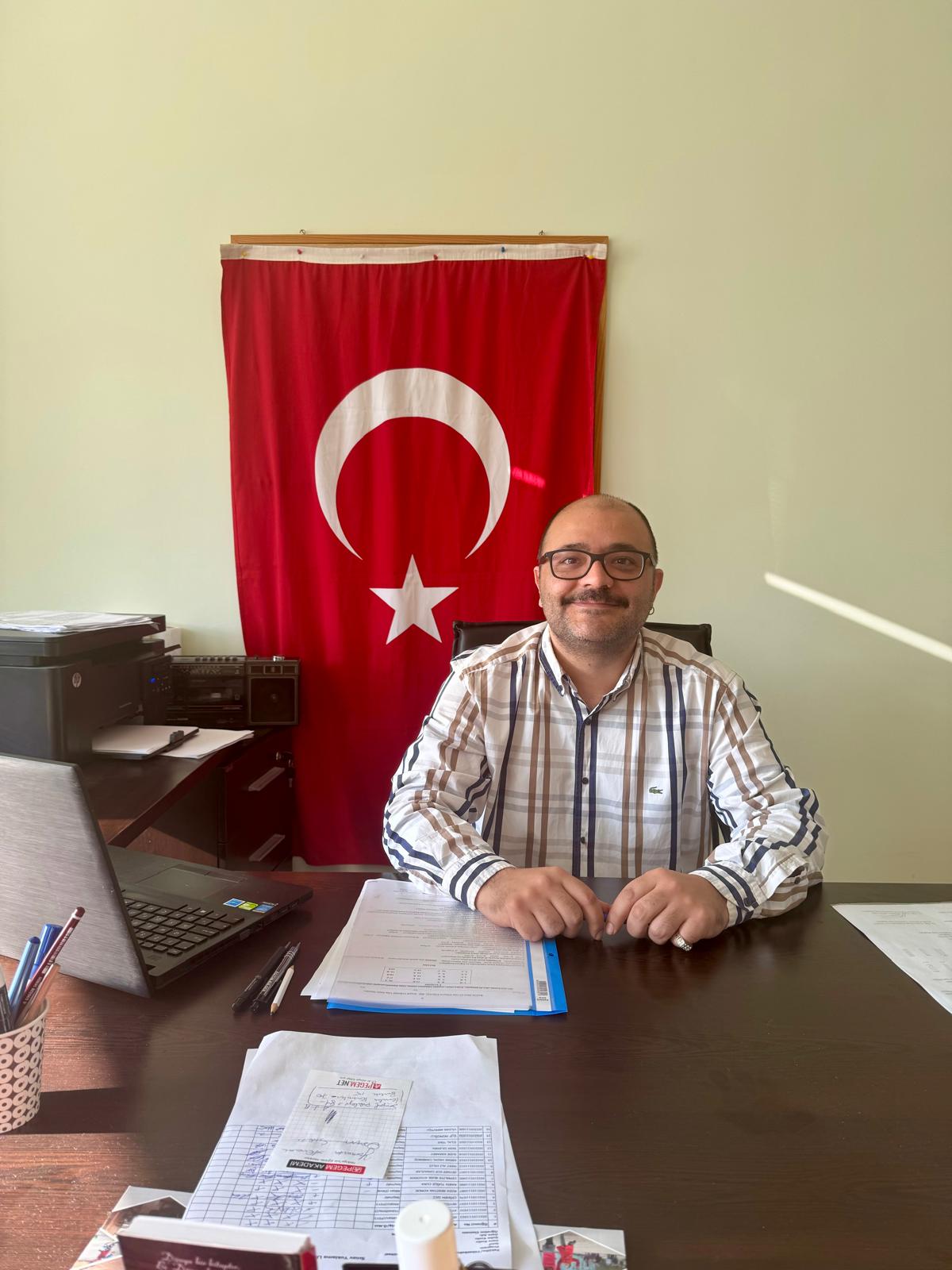 Dr. Öğr. Üyesi Ahmet Yasin Şenyurt (Bölüm Başkanı)
