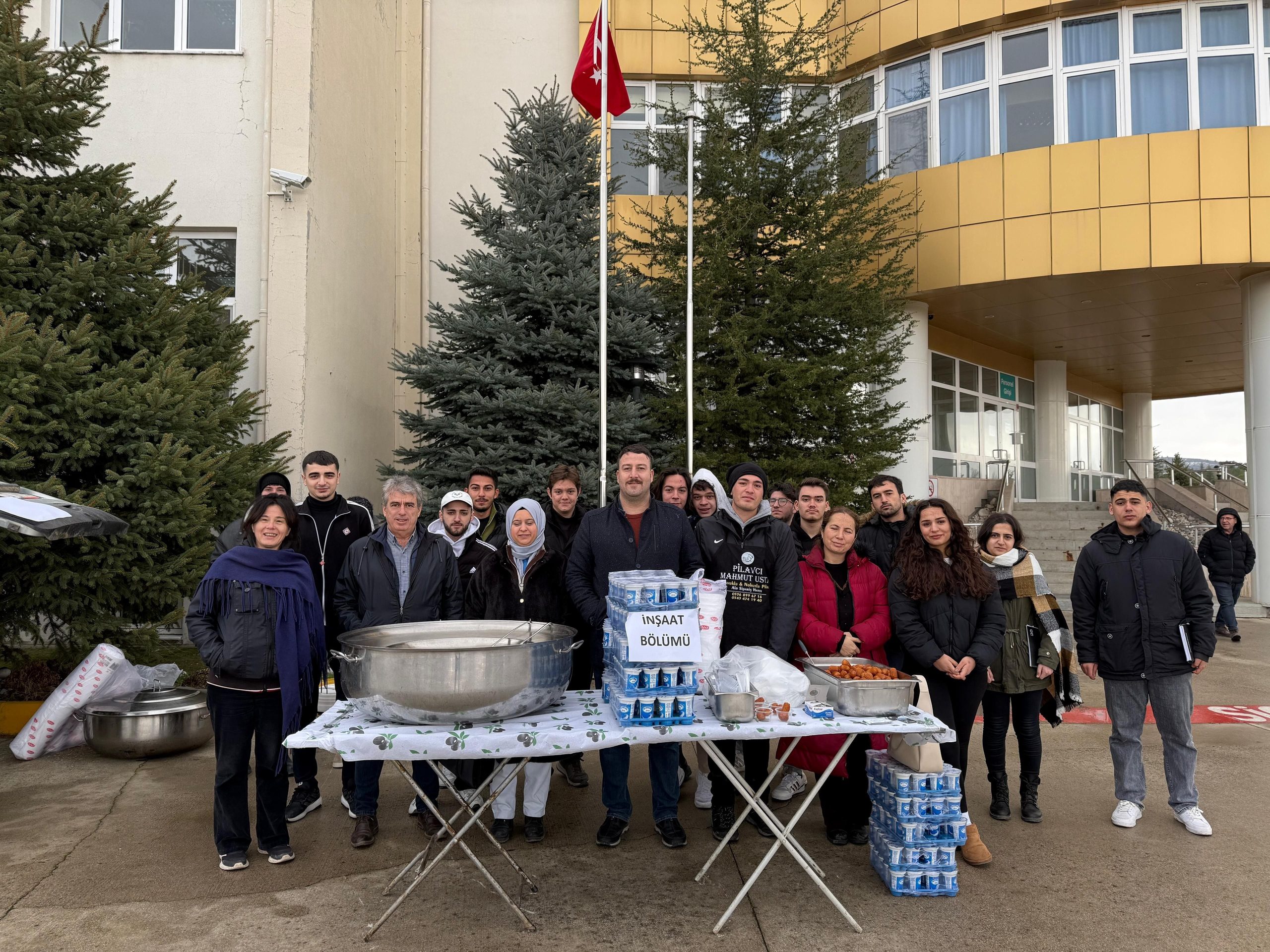 İNŞAAT BÖLÜMÜ PİLAV HAYRI 3