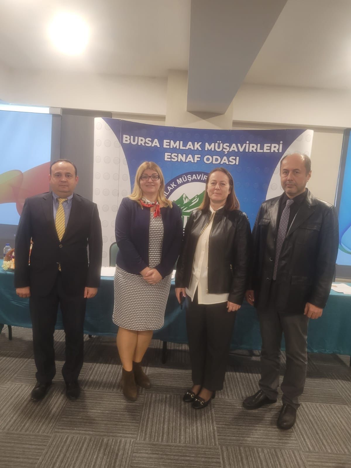 Emlak Yönetimi Programı Akademik Personelimiz "Emlak Sektöründe Nitelikli İşgücü İhtiyacının Karşılanmasında Üniversitelerin Rolü" konulu çalıstaya katıldı.