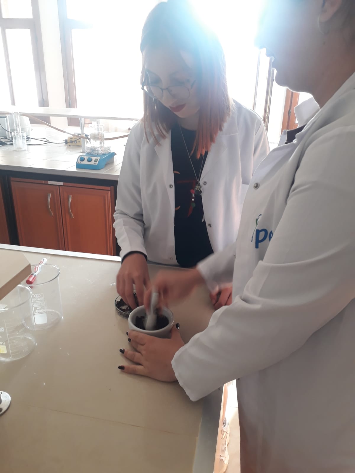 Kimya Teknolojisi Programı öğrencileri yün iplik boyama tekniklerini öğrendiler 3