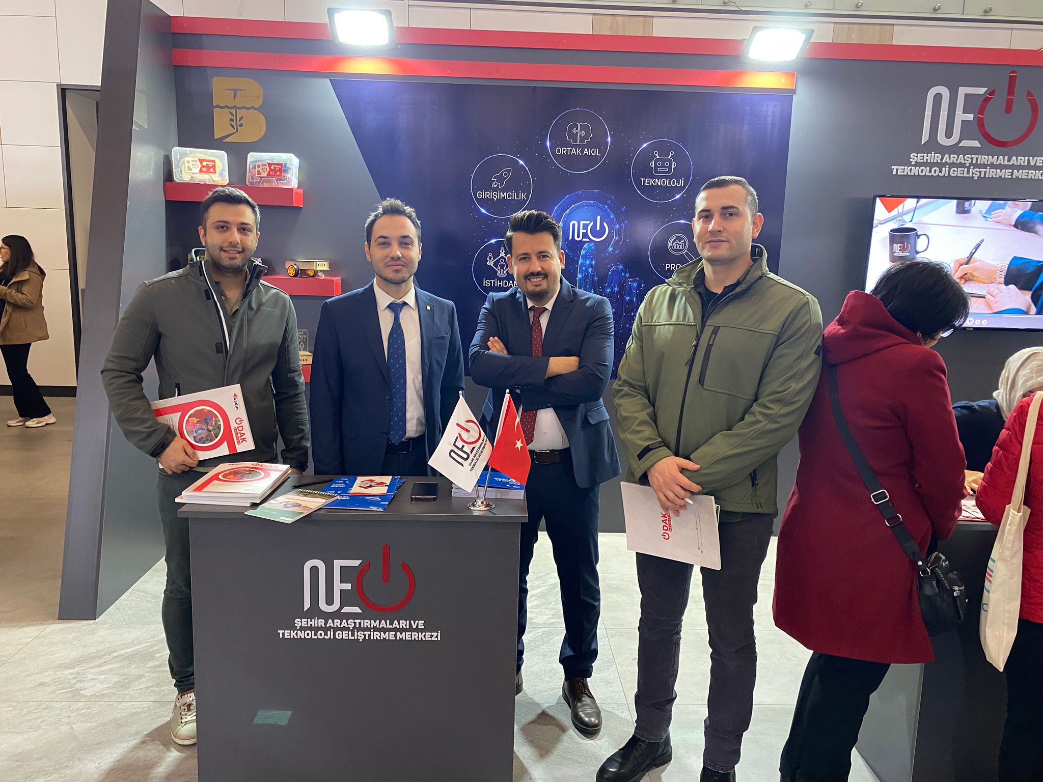 Meslek Yüksekokulumuz Öğrencileri ve Akademik Personeliyle 8. İstihdam Fuarı'na katıldık. 3