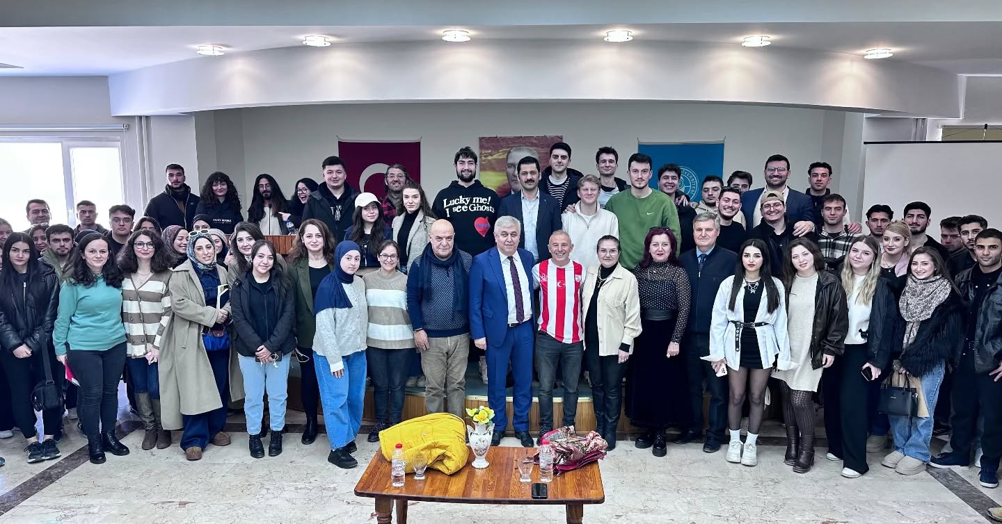 50. Yılda Mezun Öğrenci Buluşmaları Kapsamında "Girişimcilik, Spor ve Turizm" Konulu Etkinlik Gerçekleştirildi