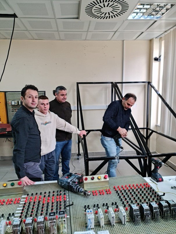 Balıkesir MYOnun Yeni Laboratuvarı Öğrencilerle Buluştu 4