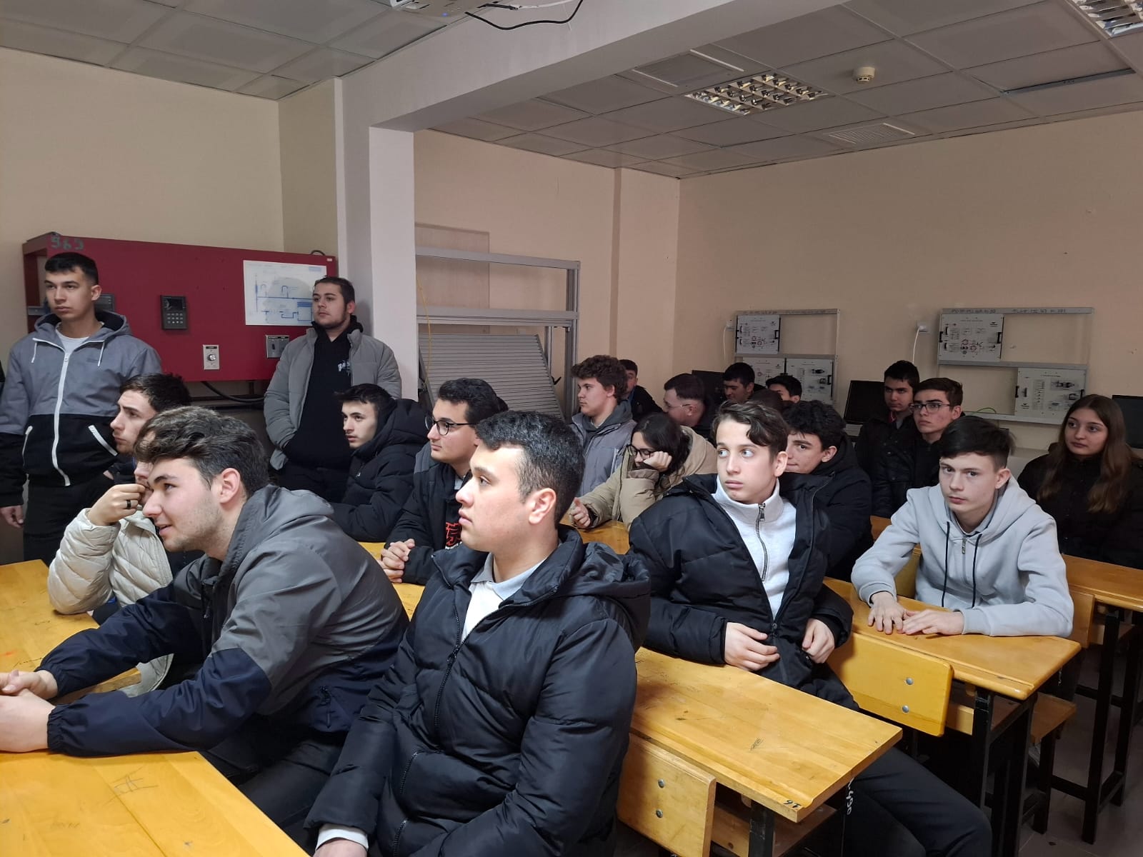 OSB Mesleki ve Teknik Anadolu Lisesi Öğrencilerinden Balıkesir MYO' ya Ziyaret 3