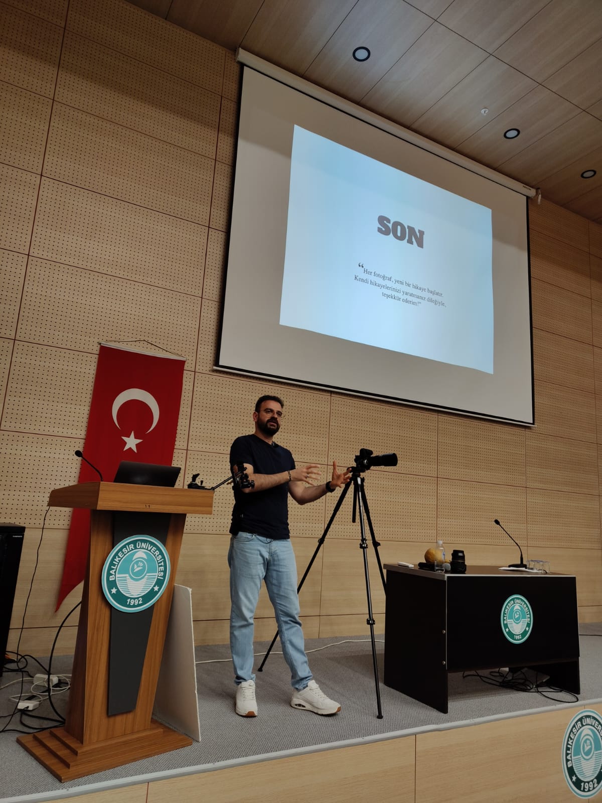 Yemek ve ürün fotoğrafçısı Mesut Koçi' nin sunumuyla "Yemek Fotoğrafçılığı" semineri gerçekleşti 5
