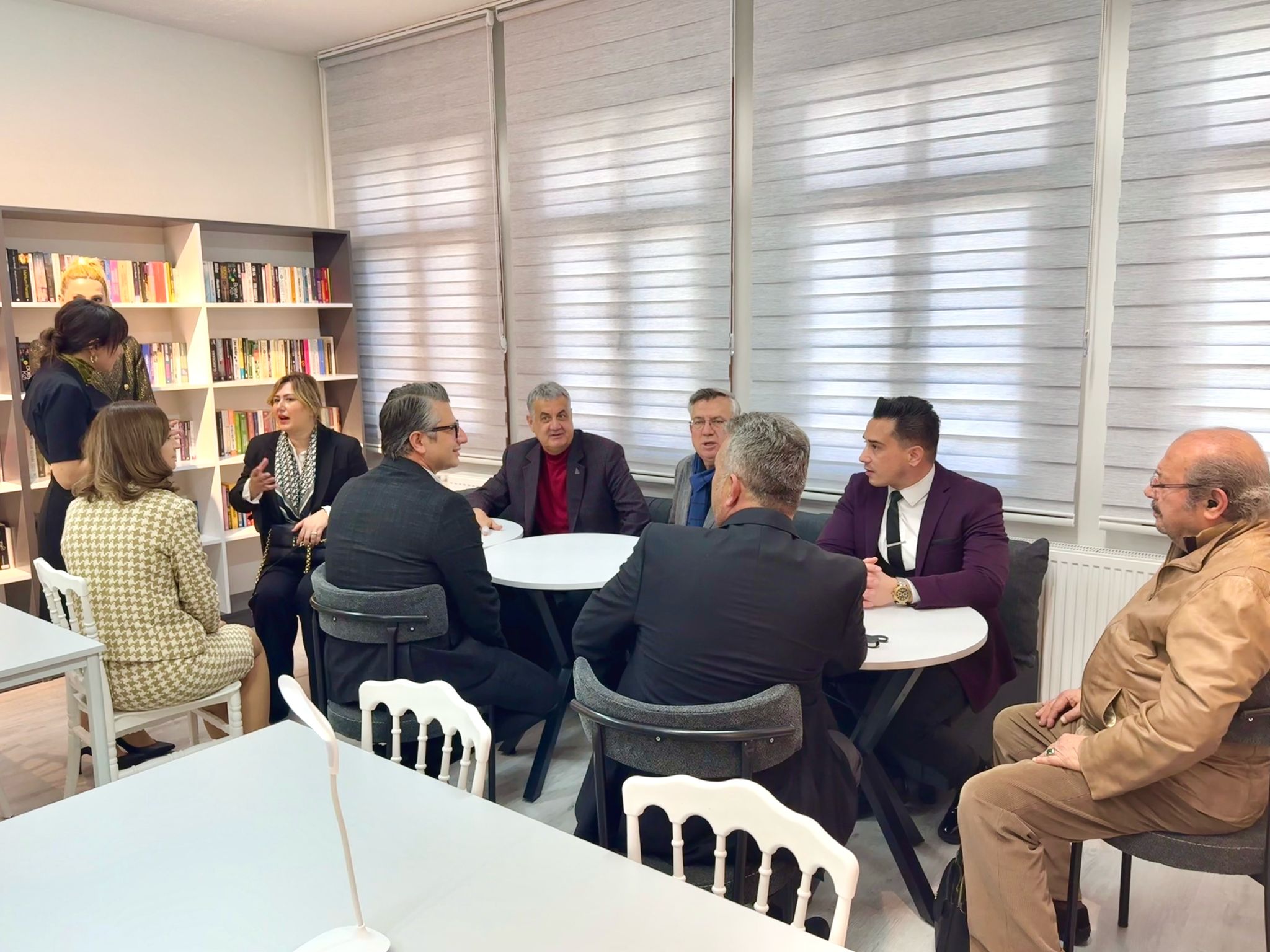 Yüksekokulumuz Kütüphanesi Faaliyete Geçmiştir