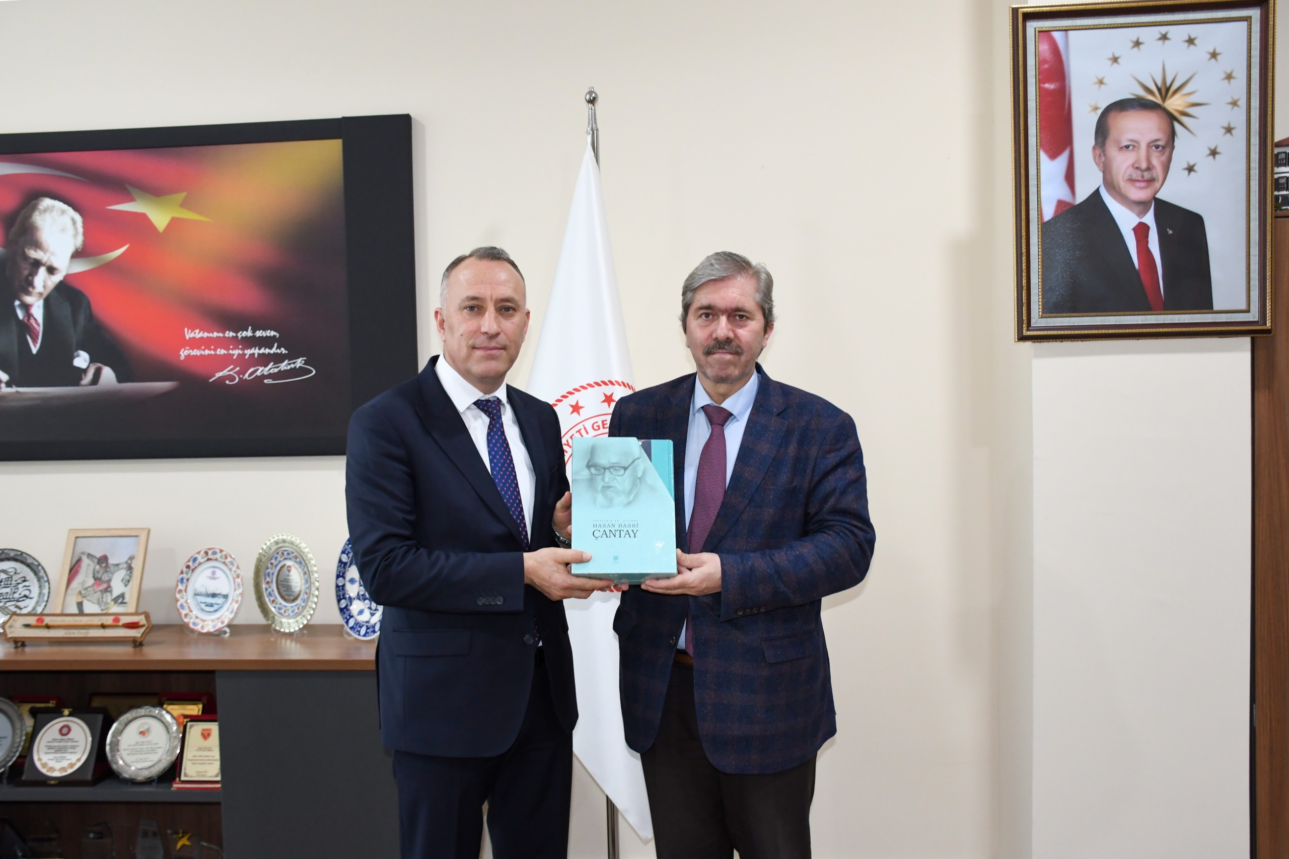 Fakültemiz Yönetimi ve Akademik Personelinin Balıkesir Gençlik ve Spor İl Müdürlüğü Ziyareti