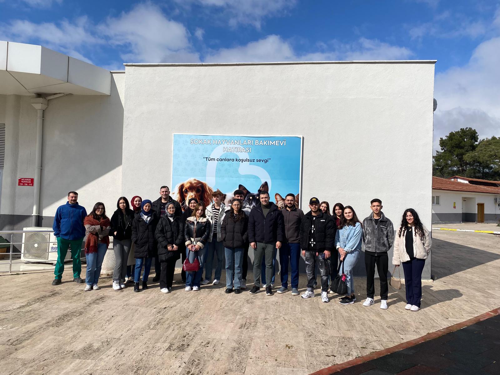 Laborant ve Veteriner Sağlık Programı Veteriner Fakültesi ve İvrindi Sokak Hayvanları Geçici Bakımevi ve Rehabilitasyon Merkezi'ne teknik gezi düzenledi. 5