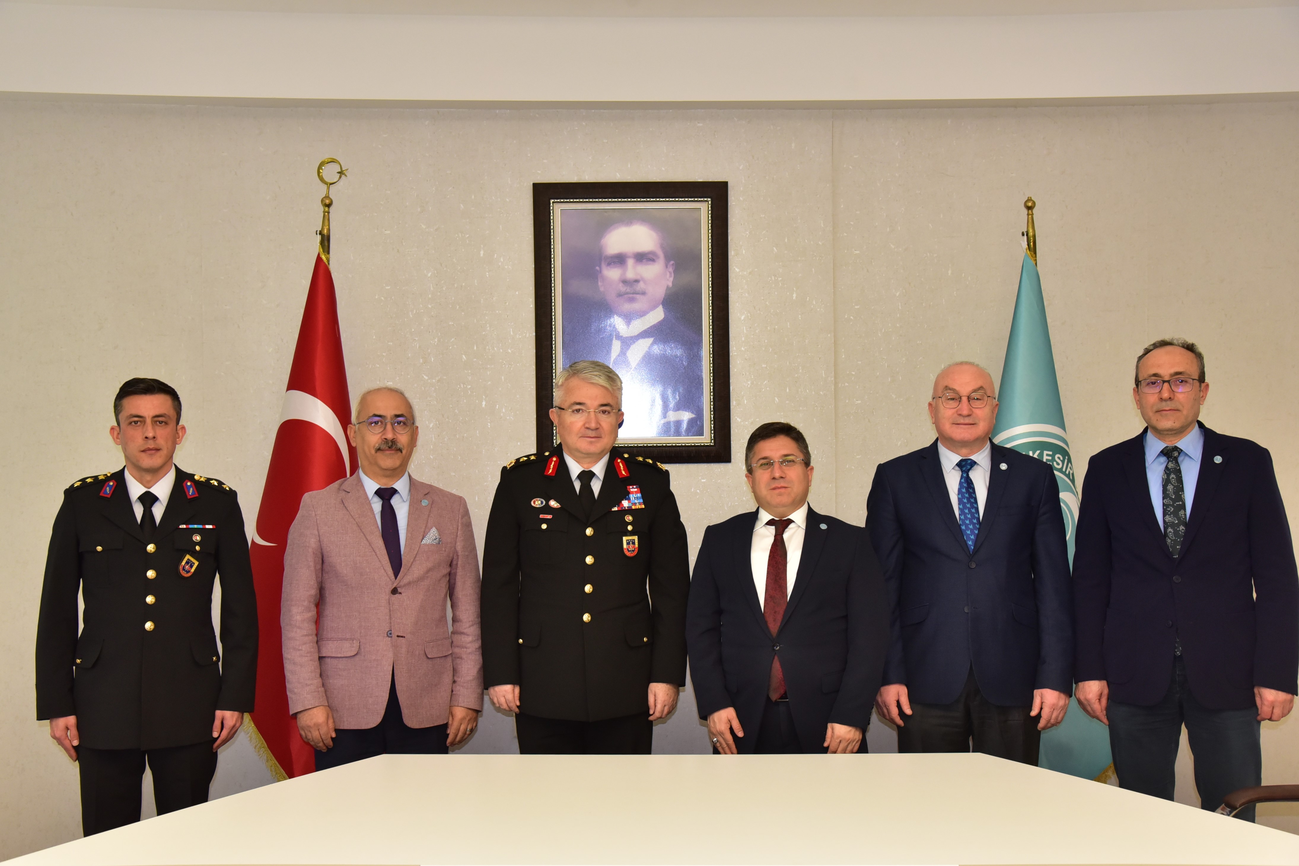 Balıkesir İl Jandarma Komutanlığı ile BAÜN Arasında Güçlü İş Birliği: Görev Hayvanları Fakültemize Emanet