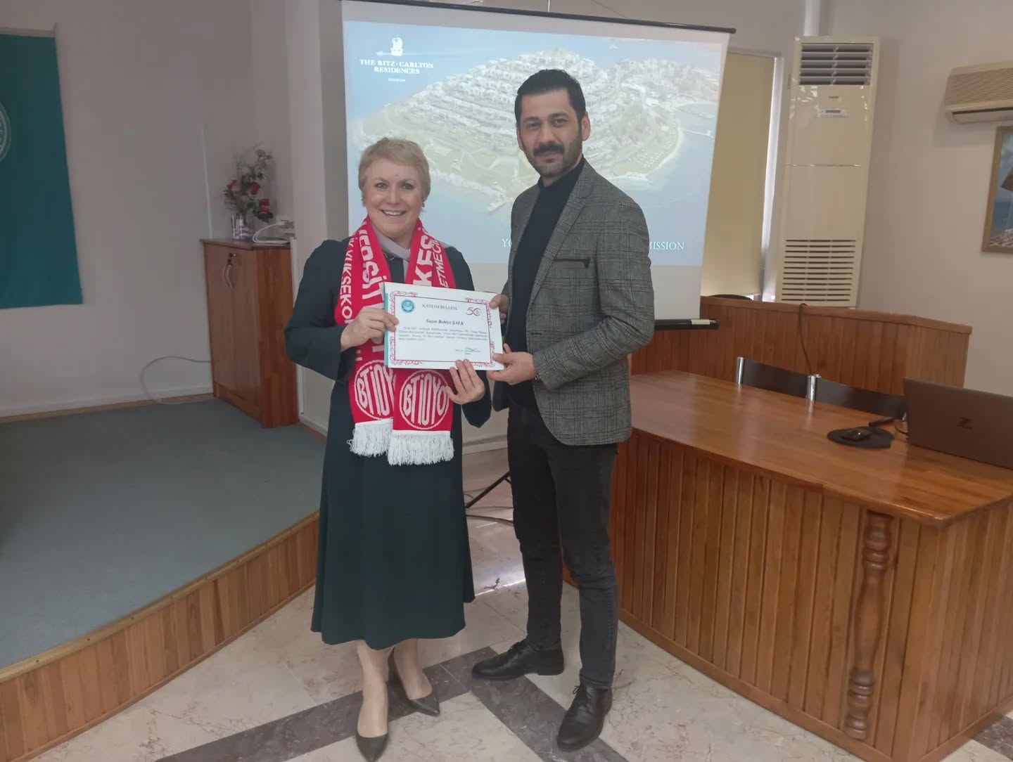 50. Yılda Mezun Öğrenci Buluşmaları Kapsamında "Zincir Otel İşletmelerinde Operasyon Süreçleri: Avantaj ve Dezavantajlar" Konulu Etkinlik Gerçekleştirildi