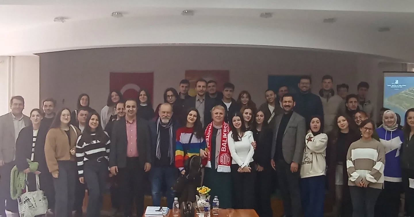 50. Yılda Mezun Öğrenci Buluşmaları Kapsamında "Zincir Otel İşletmelerinde Operasyon Süreçleri: Avantaj ve Dezavantajlar" Konulu Etkinlik Gerçekleştirildi 2
