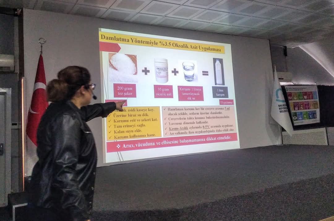 "Sağlıklı Arı Yetiştiriciliği, Arı Hastalıkları ve Zararlıları ile Mücadele" Paneli 1