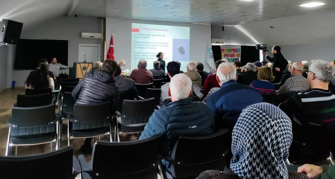 "Sağlıklı Arı Yetiştiriciliği, Arı Hastalıkları ve Zararlıları ile Mücadele" Paneli 5