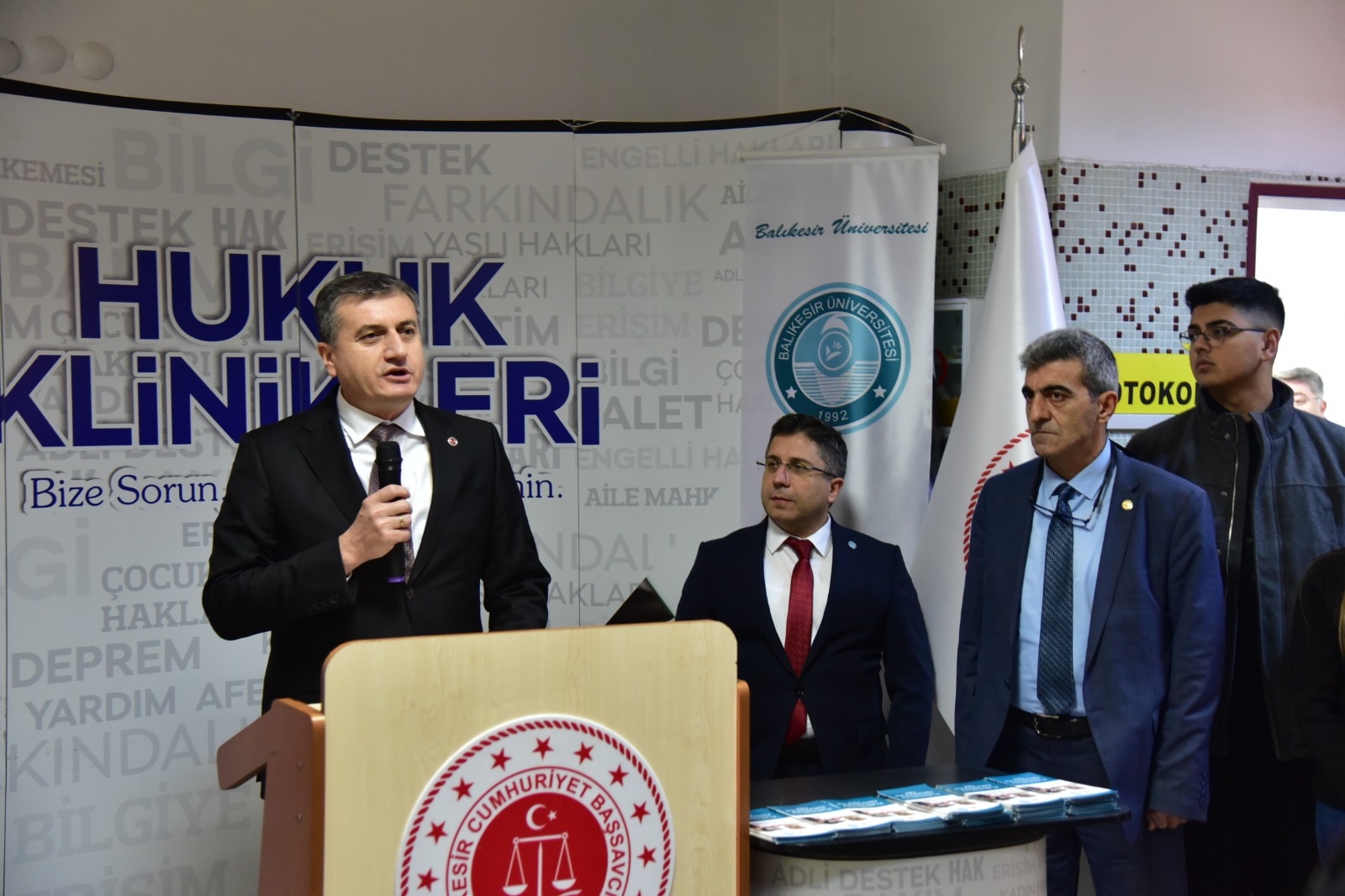 BAÜN Hukuk Fakültesi, Hukuk Klinikleri ile Farkını Ortaya Koyuyor 2