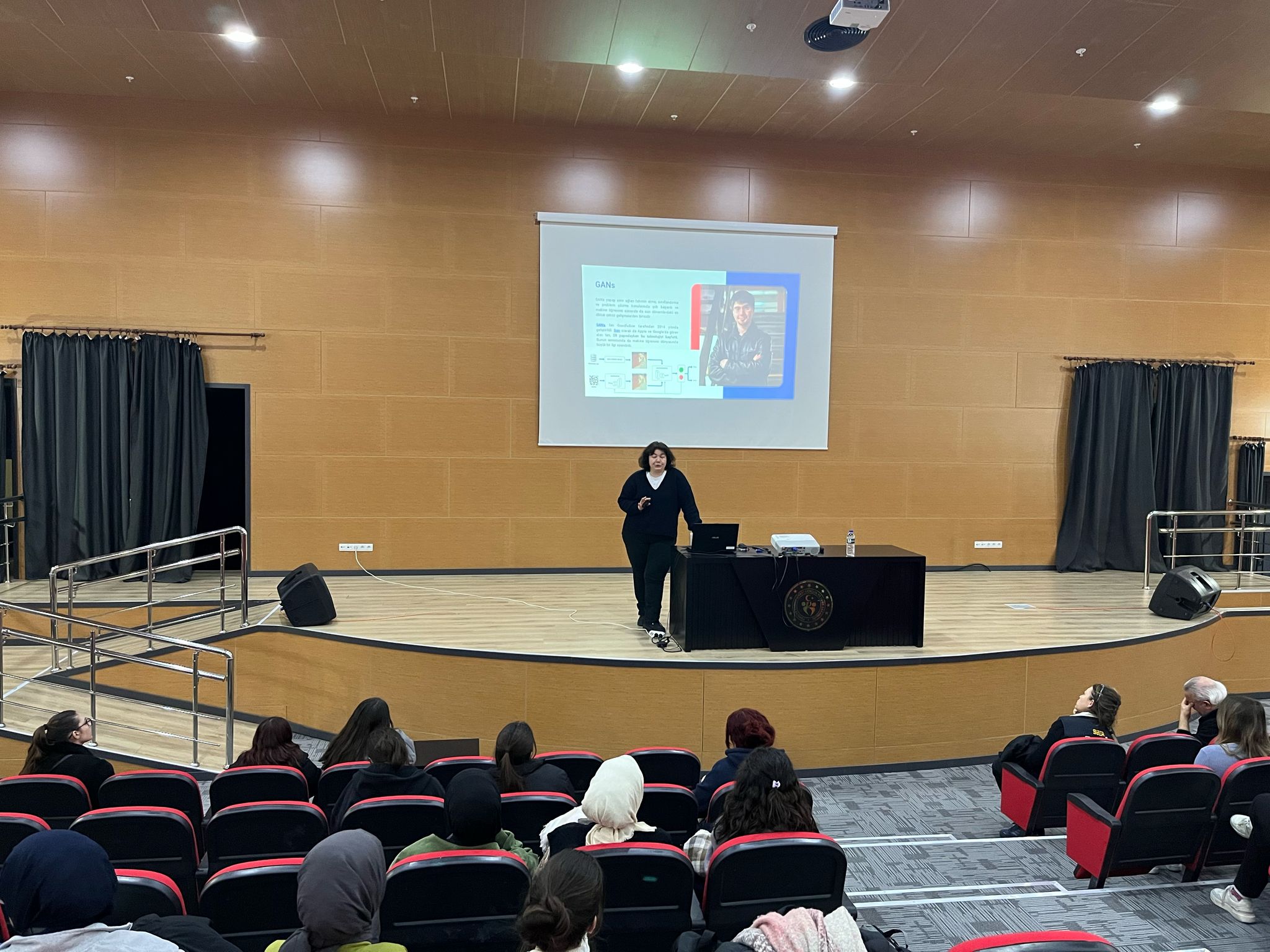 SİBERAY İşbirliğiyle Yapay Zeka Okuryazarlığı Semineri Gerçekleştirildi
