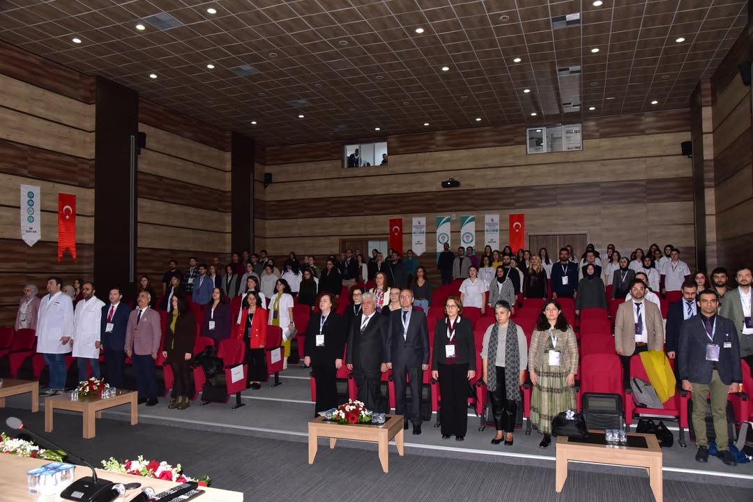 Balıkesir Üniversitesi, 2. Nadir Hastalıklar Sempozyumuna Ev Sahipliği Yaptı 2