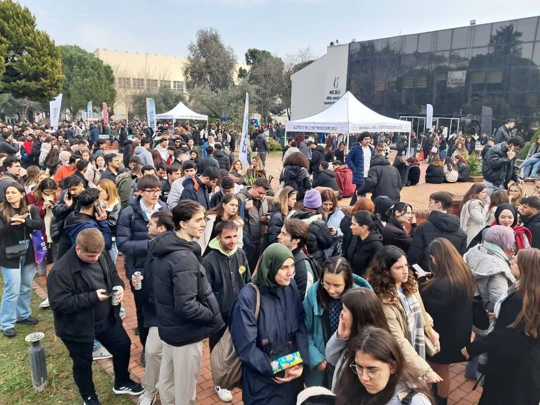 BAUN Burhaniye MYO olarak Ege Kariyer Fuarı’nda yerimizi aldık! 