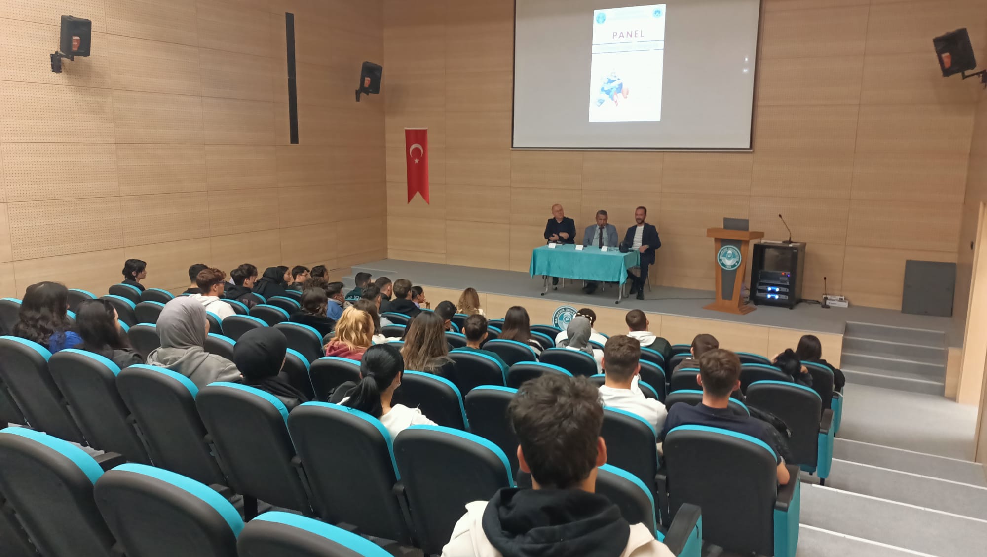 Turizmde Yeni Trendler Konulu Panel Düzenlenmiştir.