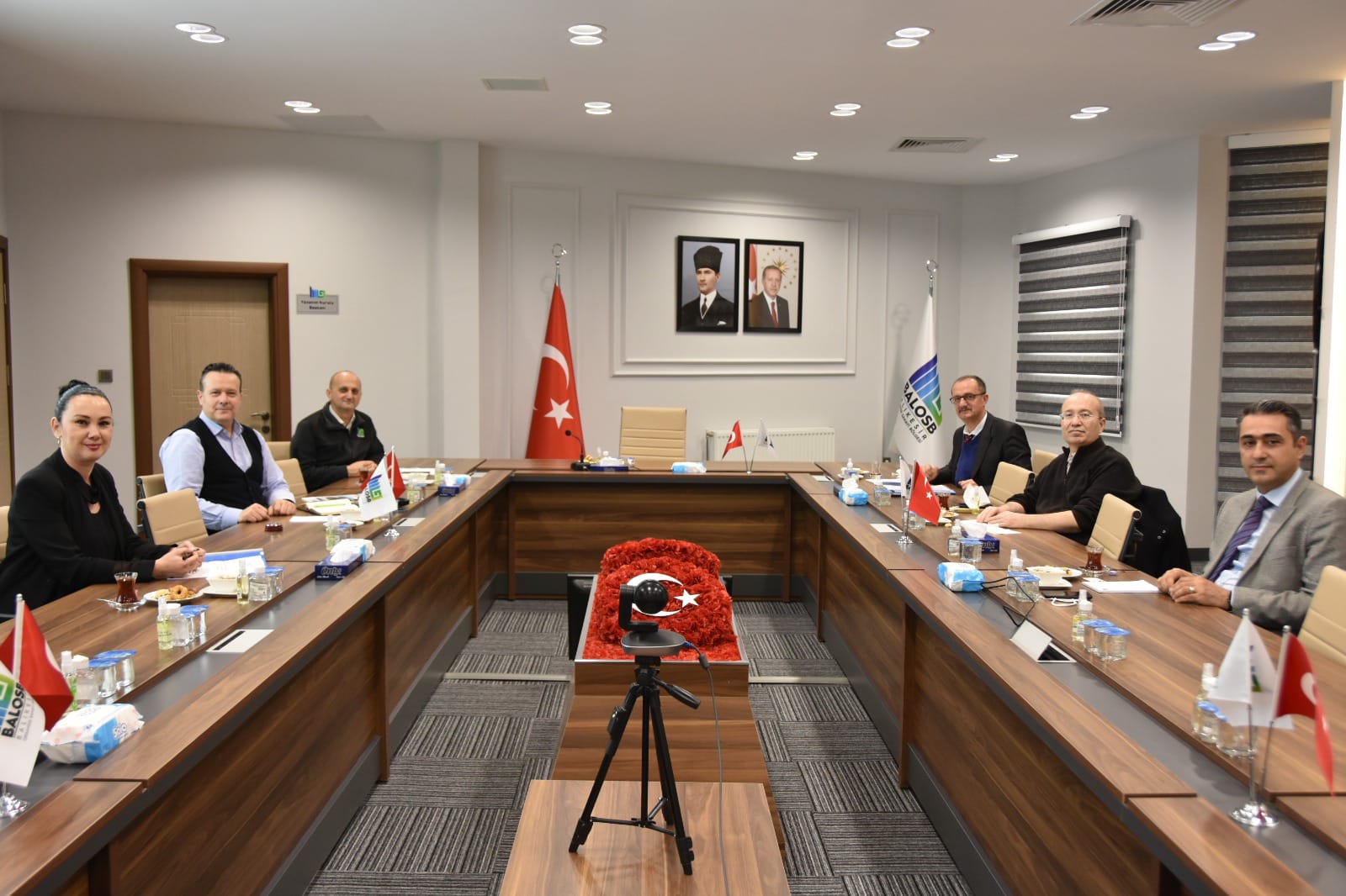 Balıkesir Üniversitemiz Adına Mezunlarımızın ve Öğrencilerimizin İstihdamına Yönelik Çalışmalara Devam Edilmektedir.