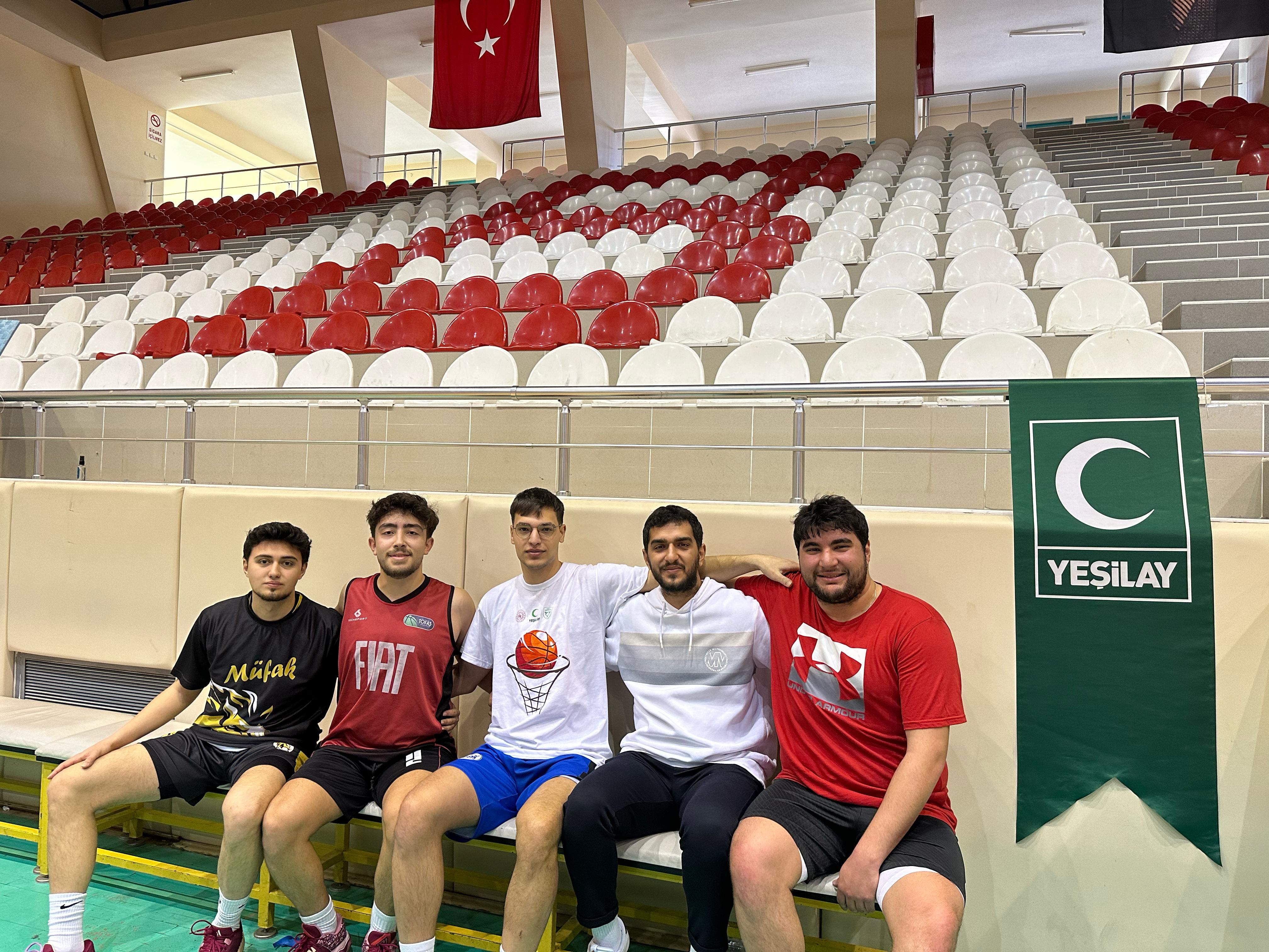 Yeşilay Spor Oyunları Sokaklar Bizim 3x3 Basketbol Turnuvasında Ödüller Sahiplerini Buldu 5
