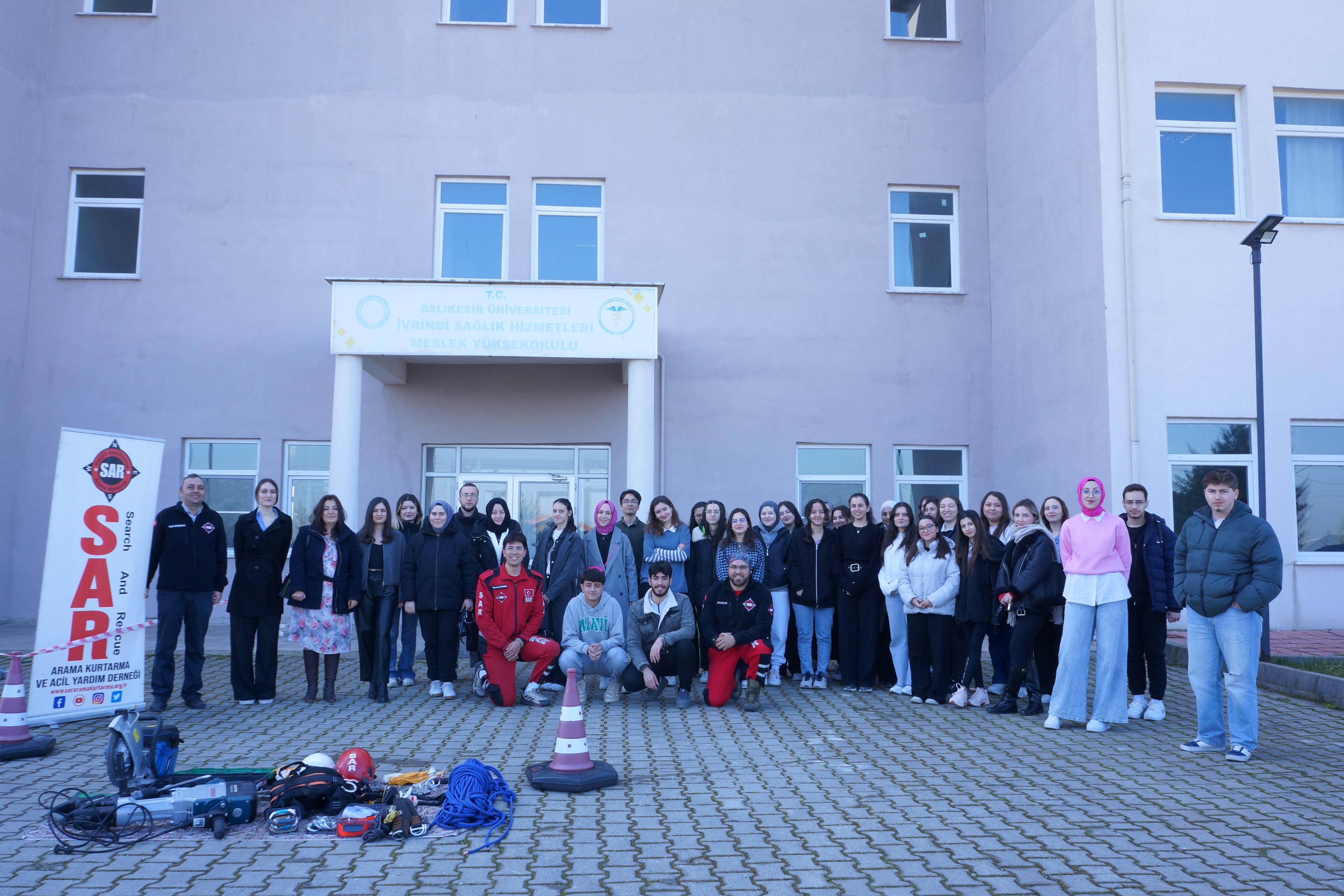 SAR Arama Kurtarma ve Acil Yardım Derneği'nden Öğrencilerimize Yönelik Uygulamalı Eğitim
