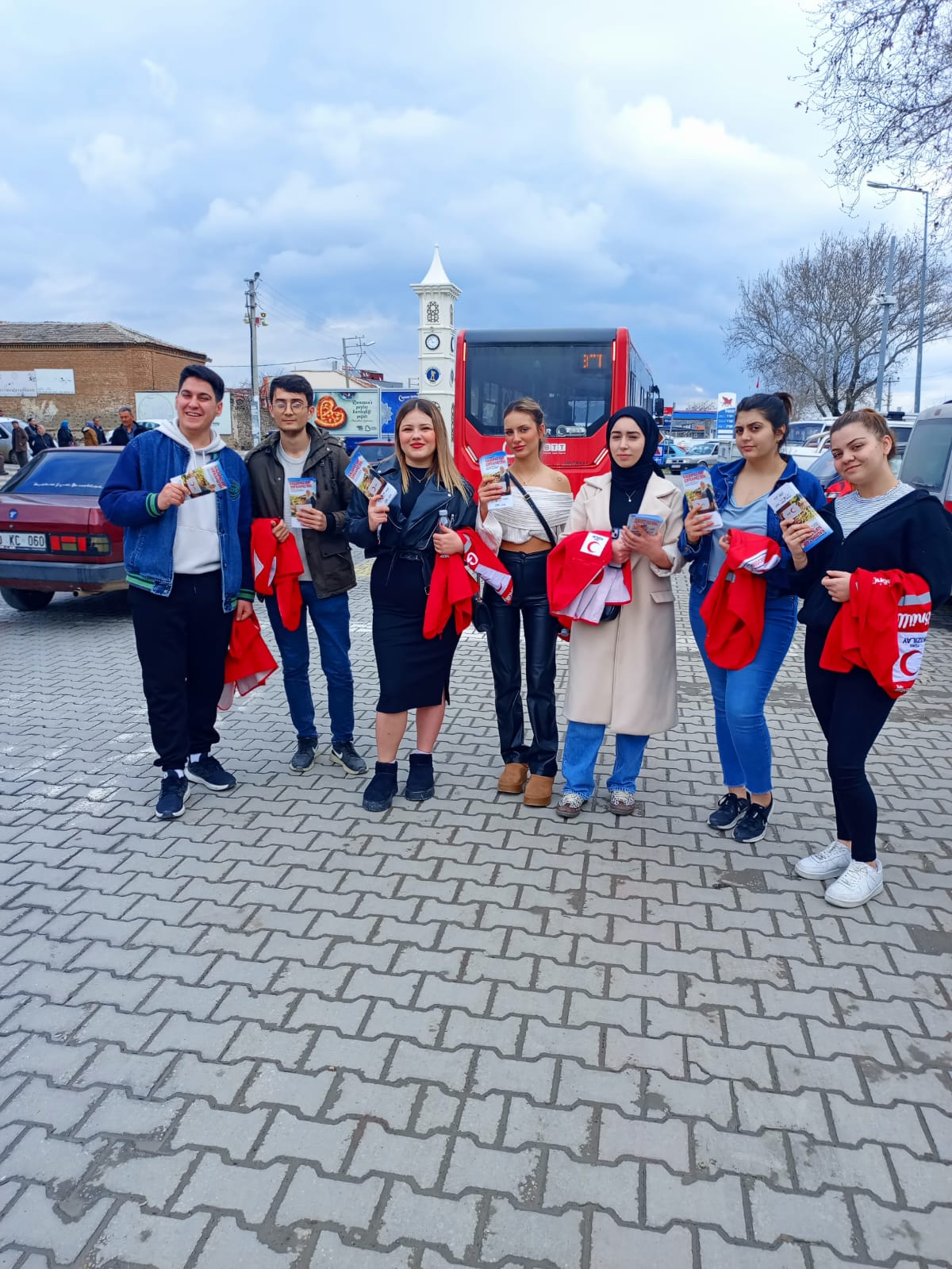 KÜÇÜK BİR YARDIM, BÜYÜK BİR FARK YARATABİLİR 2
