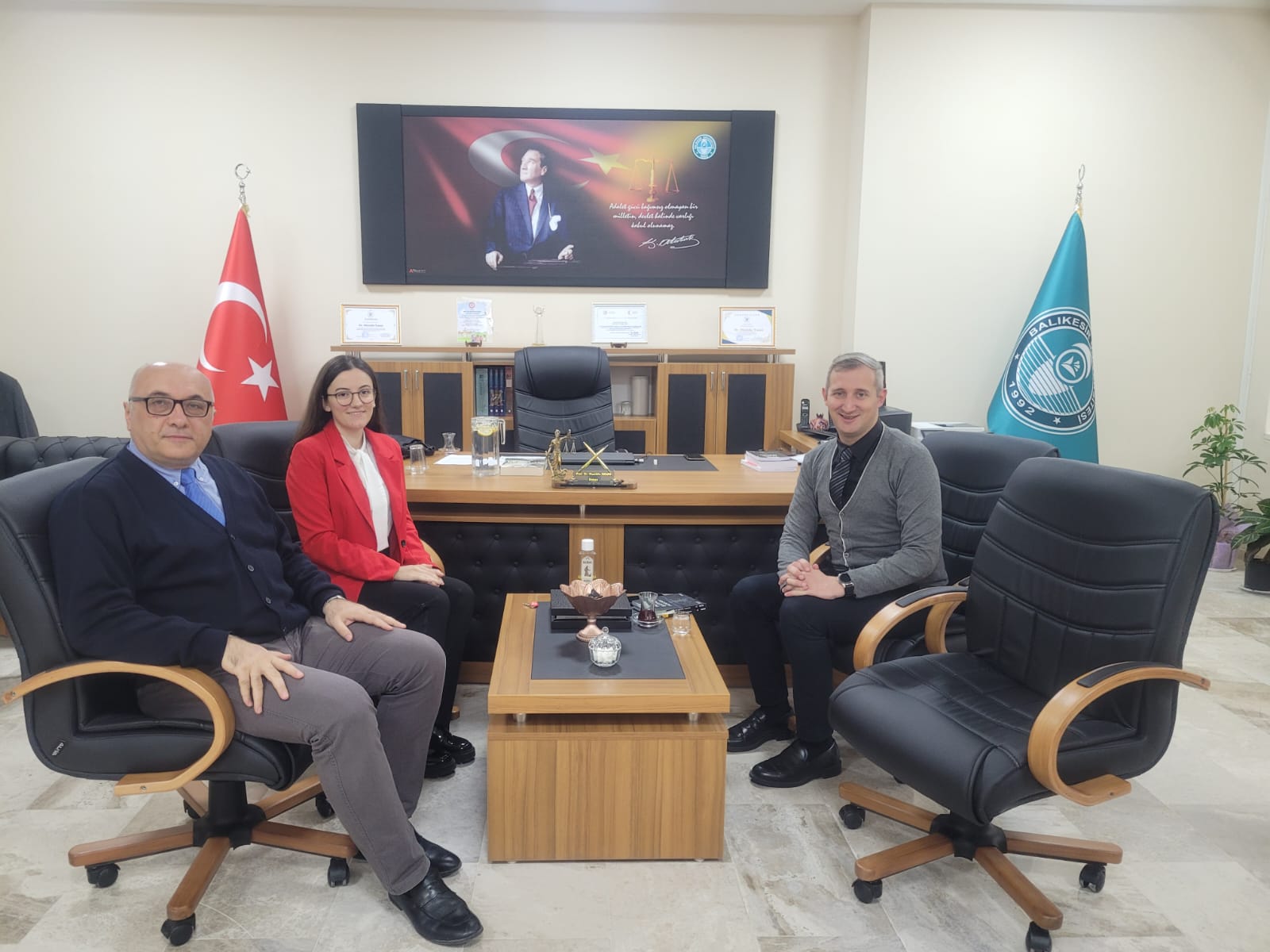 DOÇ. DR. JORDAN DELEV'DEN HUKUK FAKÜLTESİ'NE ZİYARET