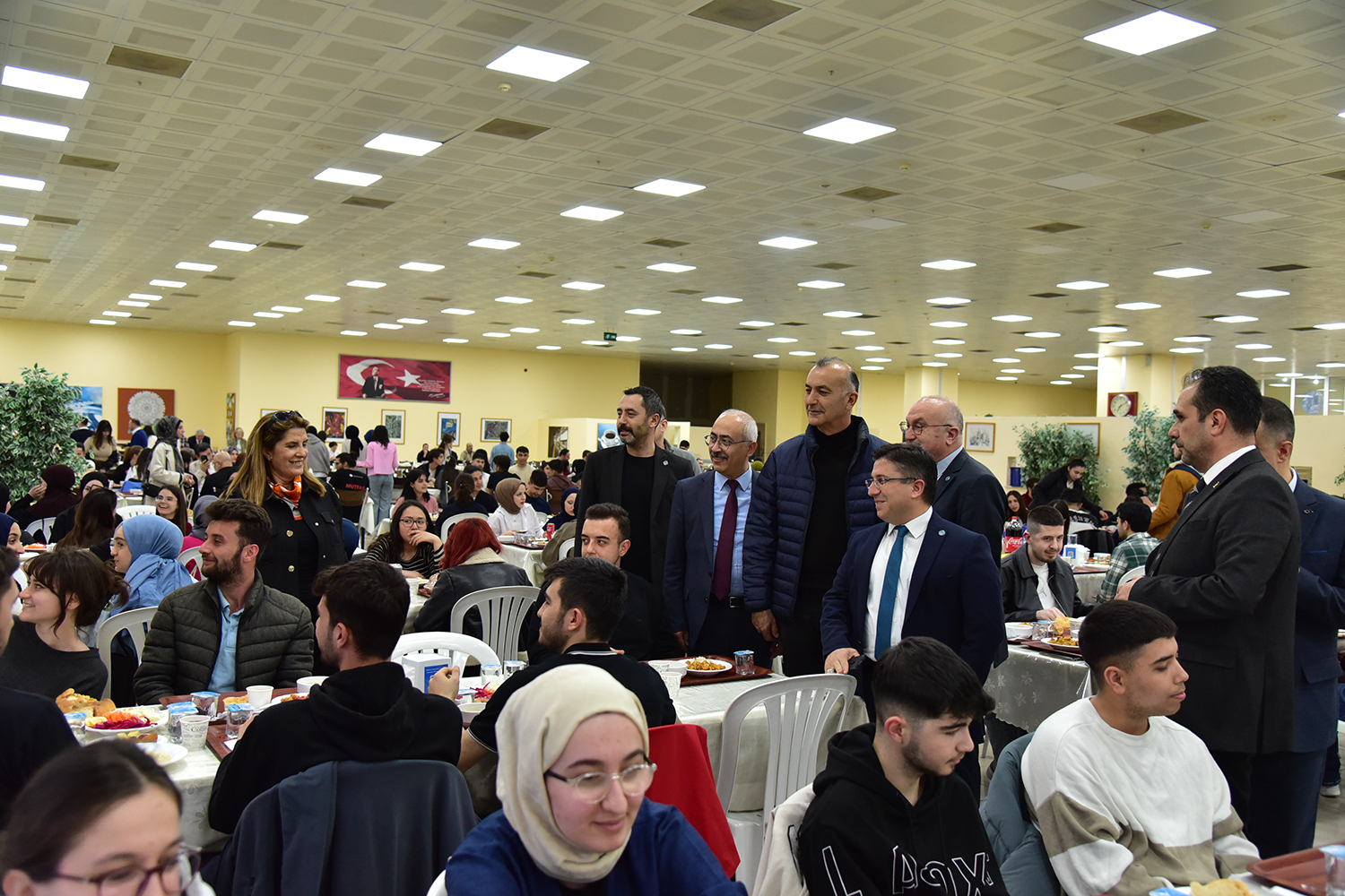 BAÜN’de Ramazan Coşkusu: “Üniversite Vakfı ve BAÜN Yönetiminden Öğrencilere Gönül Sofrası” 2