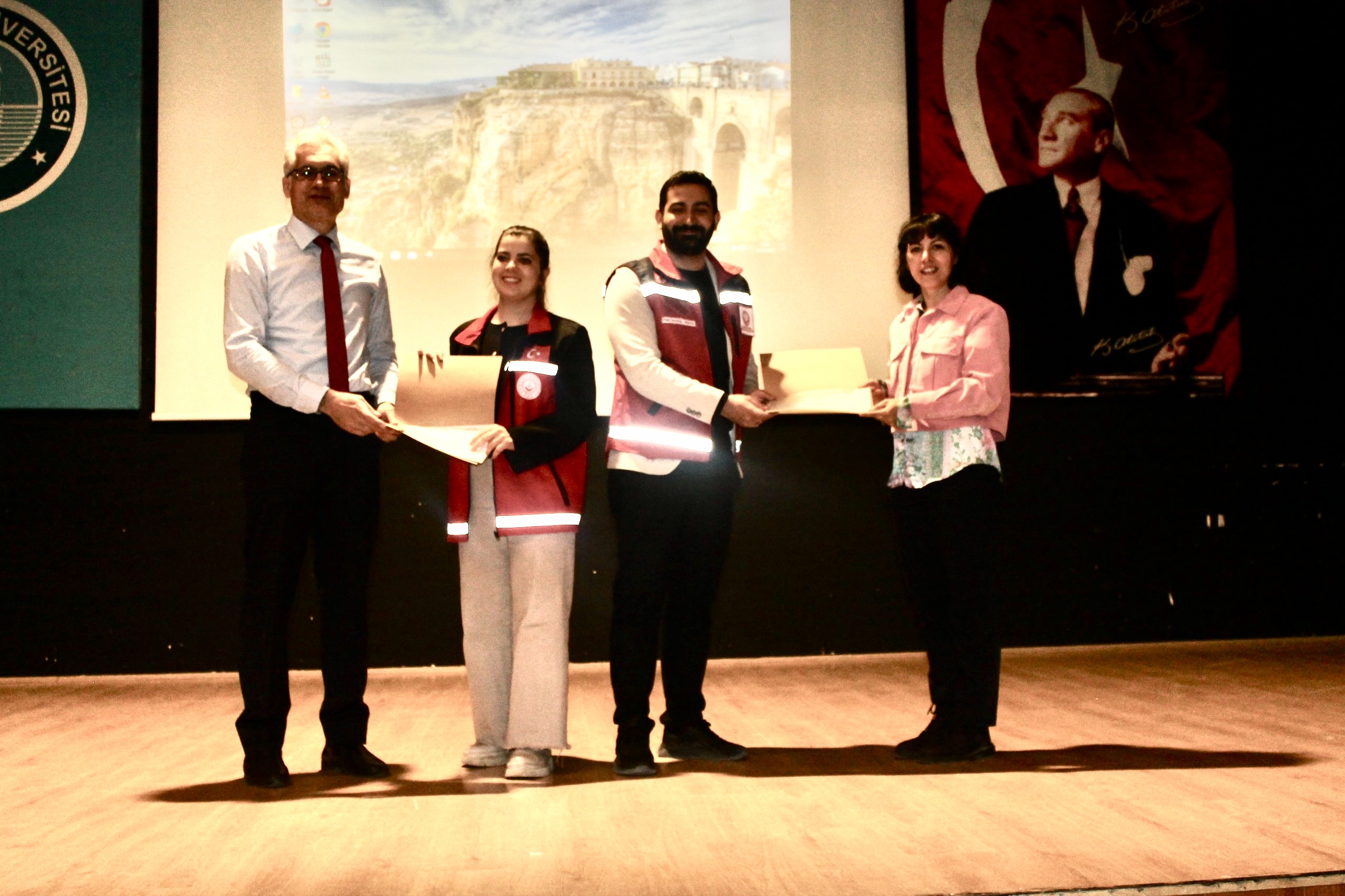 Balıkesir Üniversitesi Necatibey Eğitim Fakültesinde Aile Eğitimi Programı Gerçekleştirildi 3